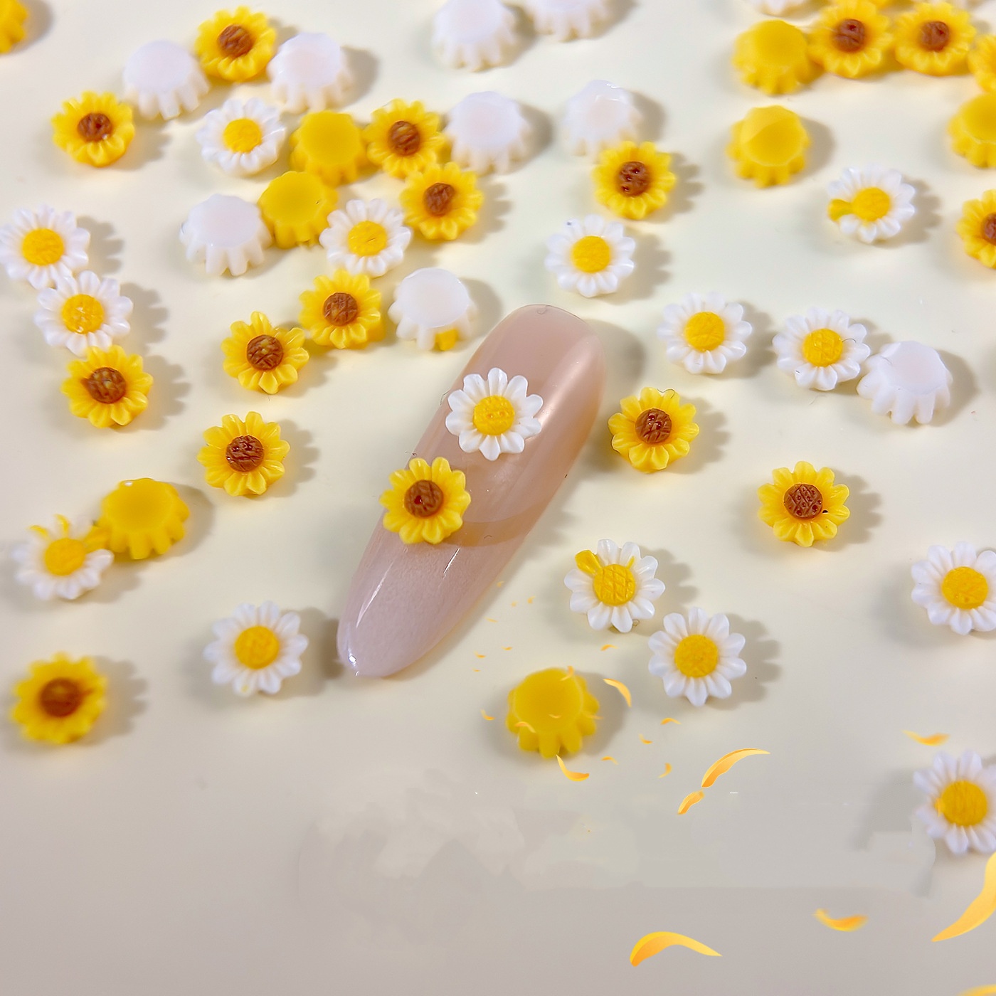 Art Craft Yellow Springs - 50Pcs Hiasan Kuku Mini Daisy Resin